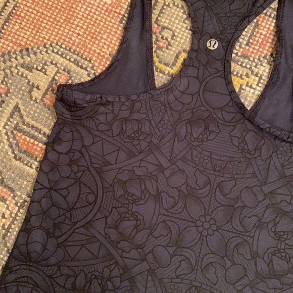 Size 4 Lulu Cool Racerback Tank